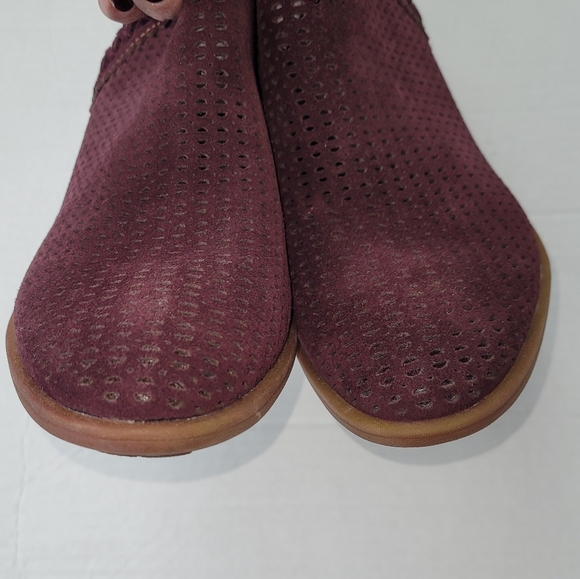 EARTH Womens Peak‎ Perry Perforated  Burgandy Wine Bootie 7.5W Style 3318 - Picture 8 of 13